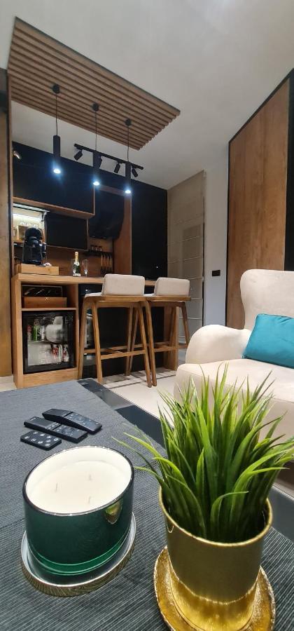 Design Apartment Platinium Spa Lux 5 Star "Havana" Completely Private Wellness & Spa Free Included Sauna & Jacuzzi & Salt Wall & Fire Place & 3D Ceilings & Business Wifi & Netflix & Keyless Code Entry & Full Smart App & Secure 2 Parking Place Cuprija Luaran gambar