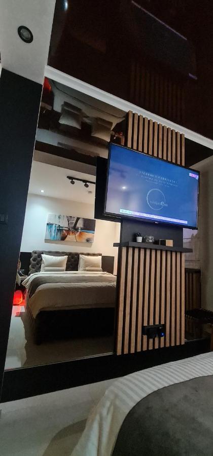 Design Apartment Platinium Spa Lux 5 Star "Havana" Completely Private Wellness & Spa Free Included Sauna & Jacuzzi & Salt Wall & Fire Place & 3D Ceilings & Business Wifi & Netflix & Keyless Code Entry & Full Smart App & Secure 2 Parking Place Cuprija Luaran gambar