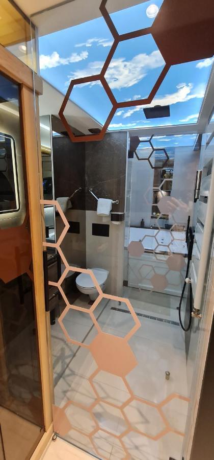 Design Apartment Platinium Spa Lux 5 Star "Havana" Completely Private Wellness & Spa Free Included Sauna & Jacuzzi & Salt Wall & Fire Place & 3D Ceilings & Business Wifi & Netflix & Keyless Code Entry & Full Smart App & Secure 2 Parking Place Cuprija Luaran gambar